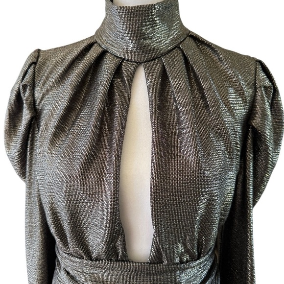 Women’s Fashion Queen high neck open in front from neck to bodice Size Large - Picture 2 of 8